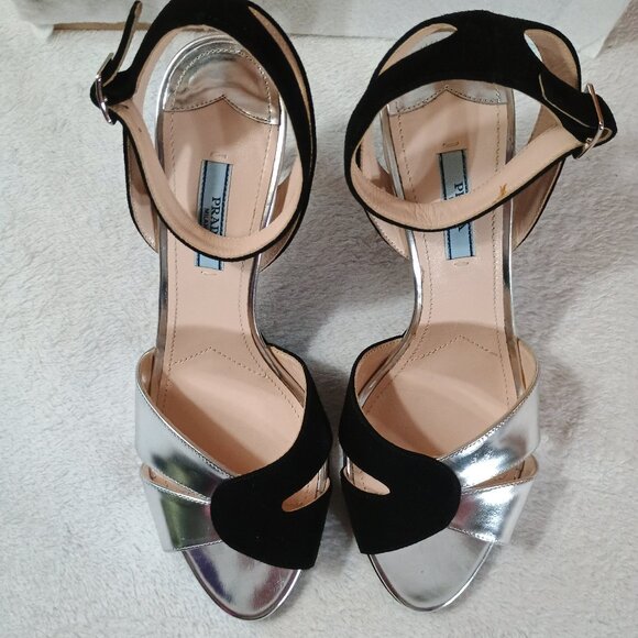 Prada Size 40 Black & Silver Iconic "Lip" Design Ankle Strap Heels - Picture 7 of 7